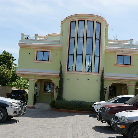 Hotel Tabarre 'S Palace 太子港 外观 照片