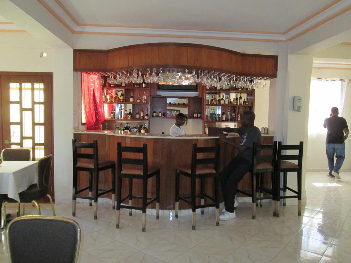 Hotel Tabarre 'S Palace 太子港 外观 照片