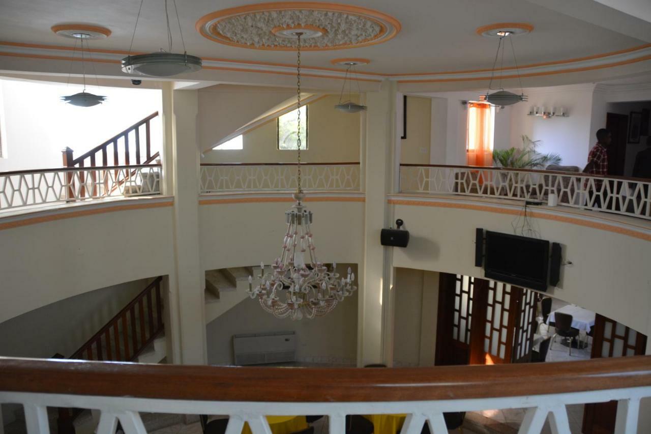 Hotel Tabarre 'S Palace 太子港 外观 照片